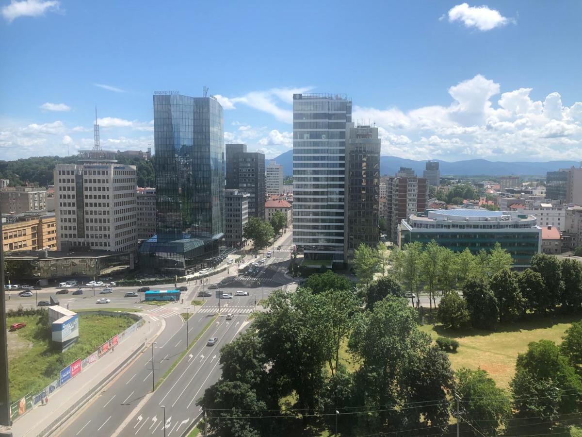 Delo 2.0. Lägenhet Ljubljana Exteriör bild